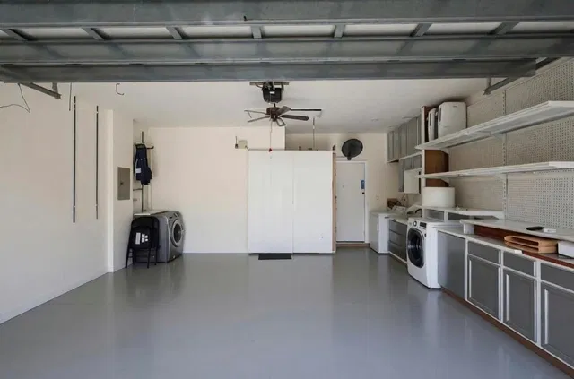 Residence photo 5