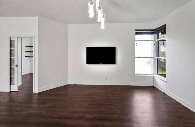 Residence photo 6
