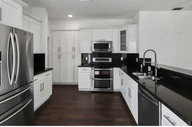 Residence photo 18