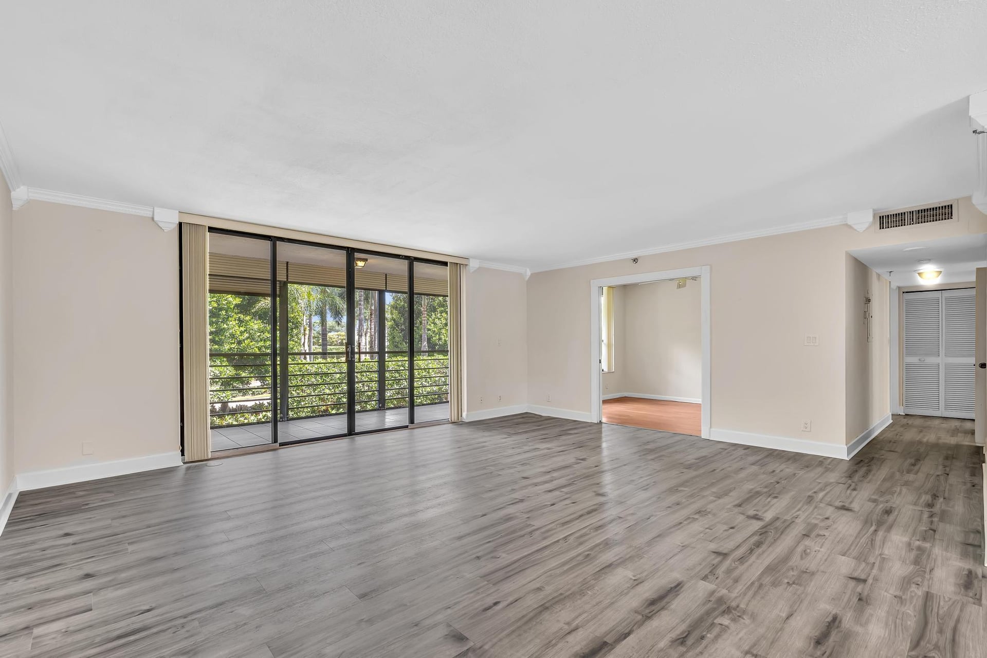 Unit 202 photo 19