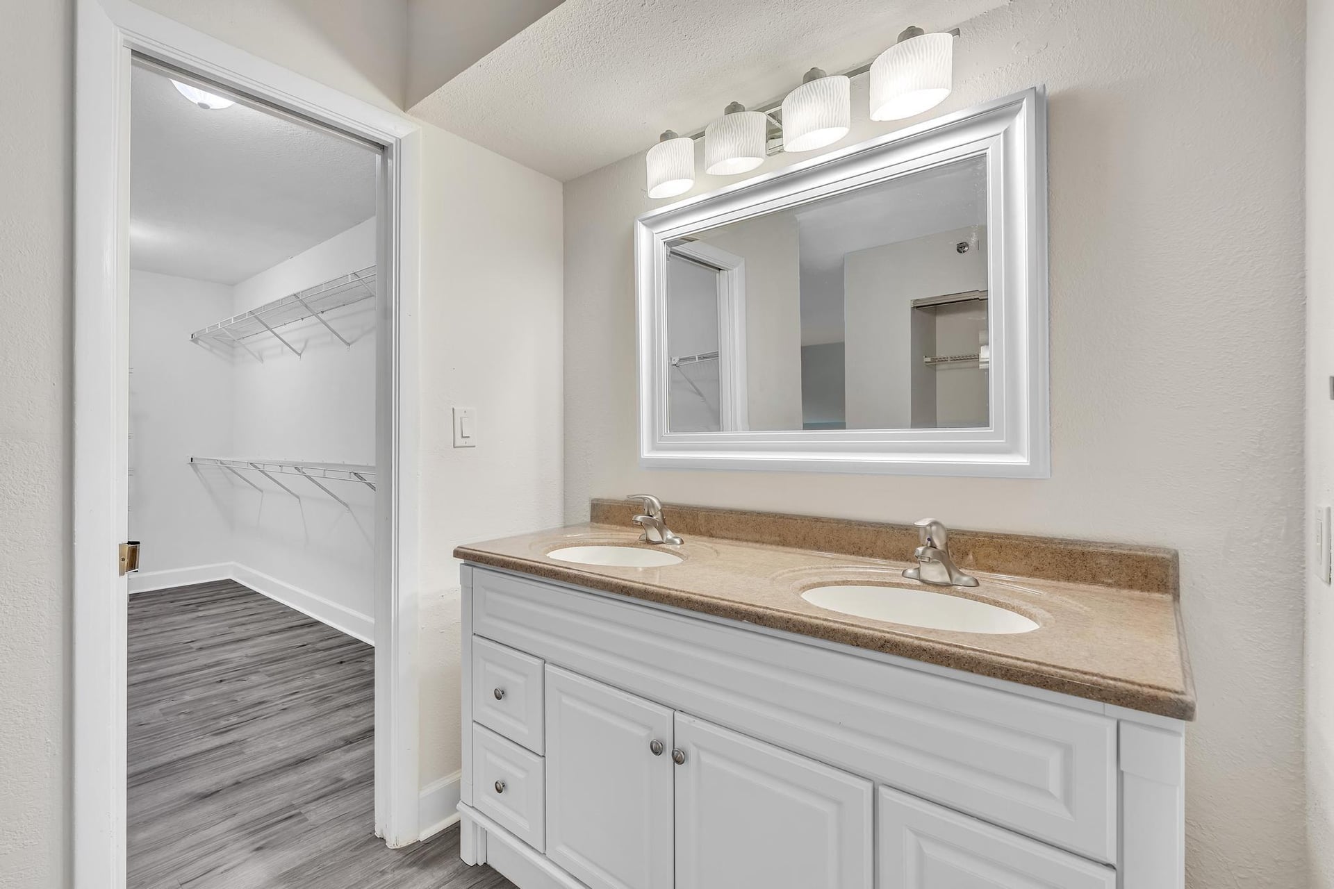 Unit 202 photo 27