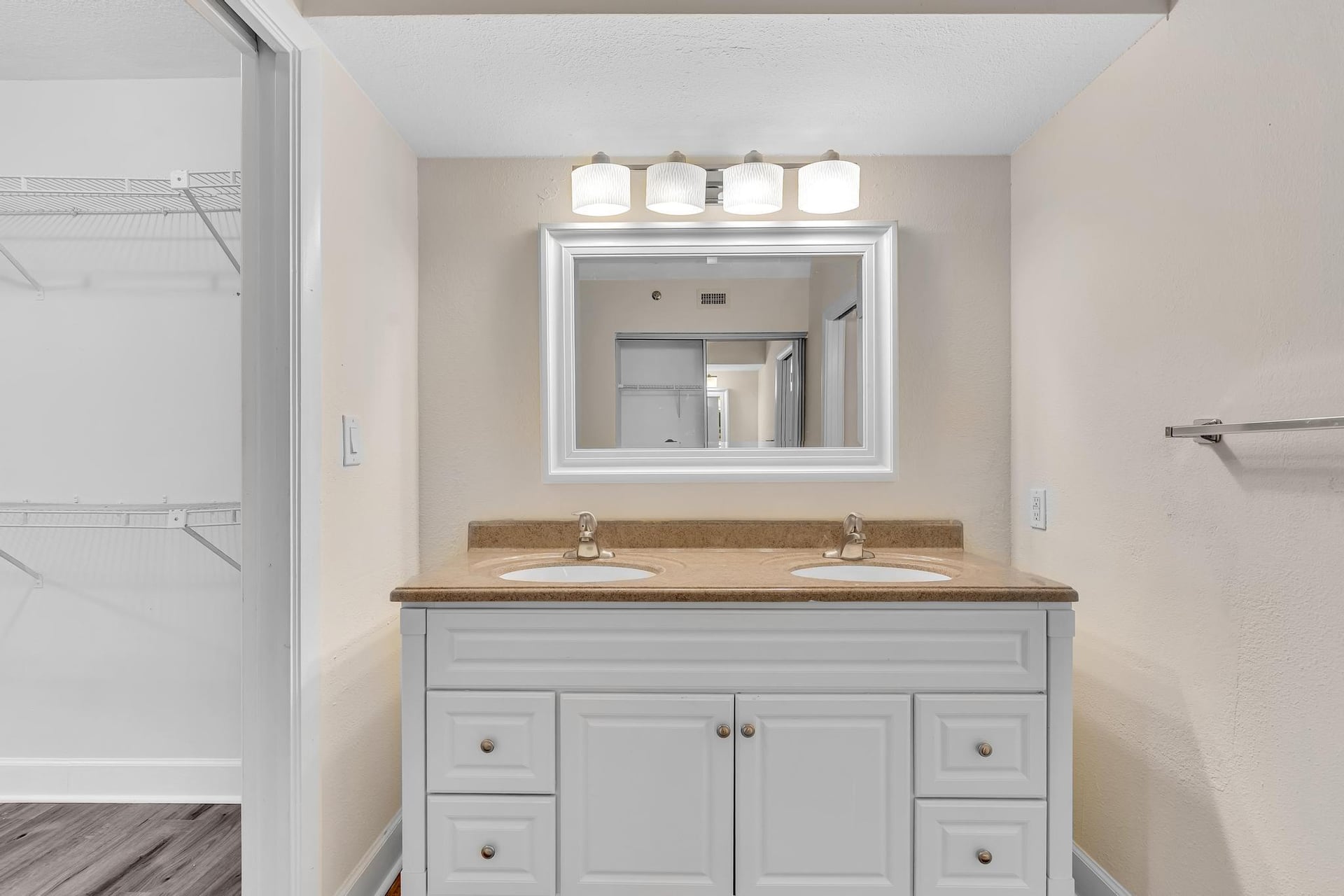 Unit 202 photo 30