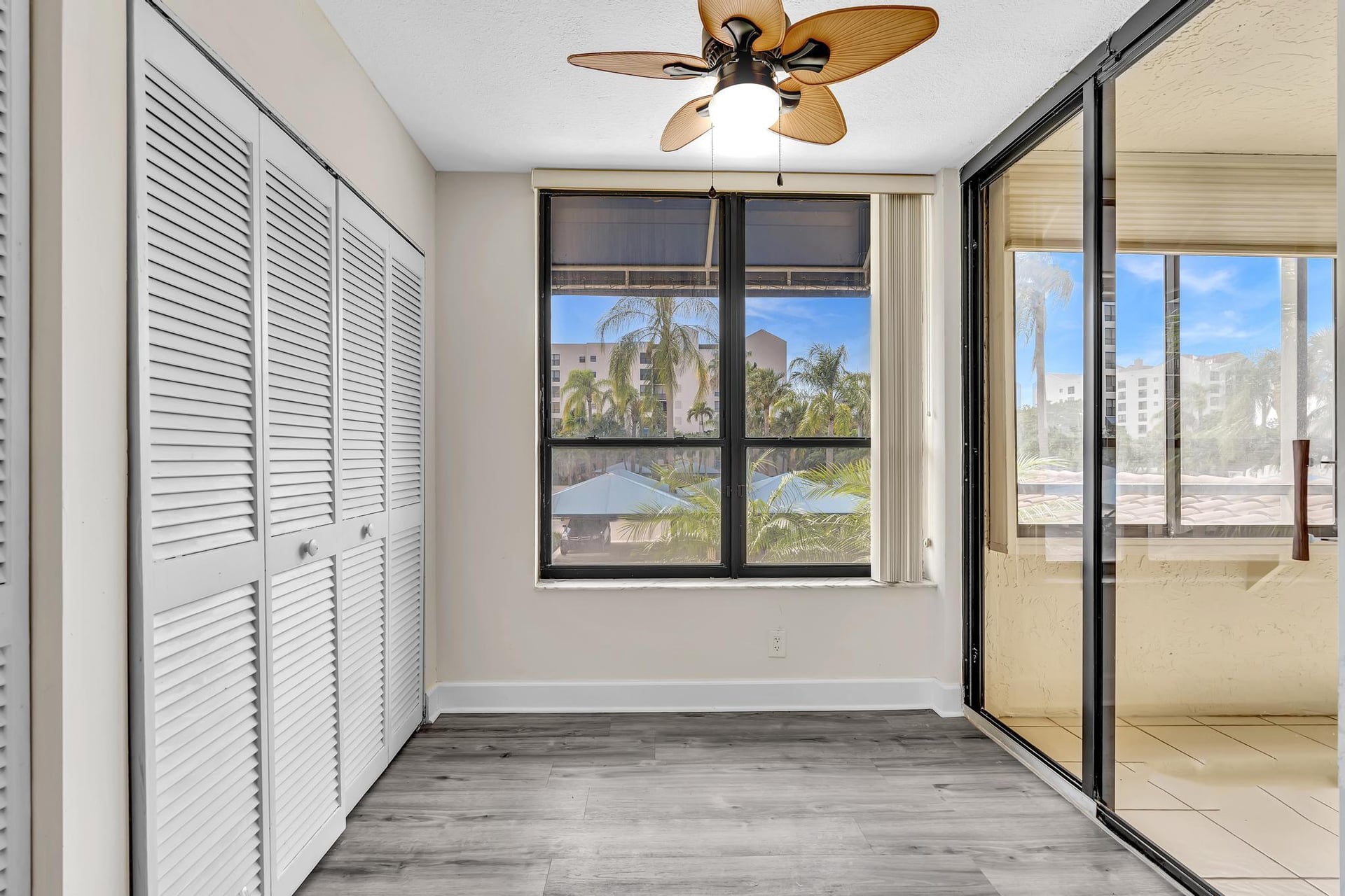 Unit 202 photo 62