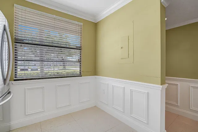 Unit 105 photo 6