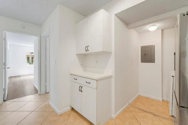 Unit 8106 photo 6