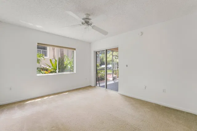 Unit 8106 photo 9