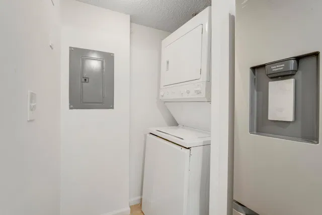 Unit 8106 photo 16