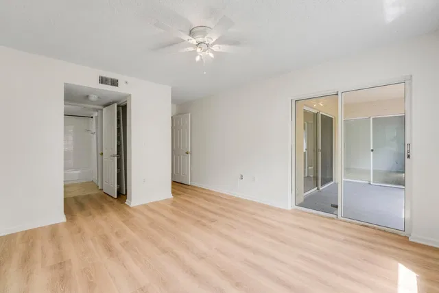 Unit 8106 photo 18