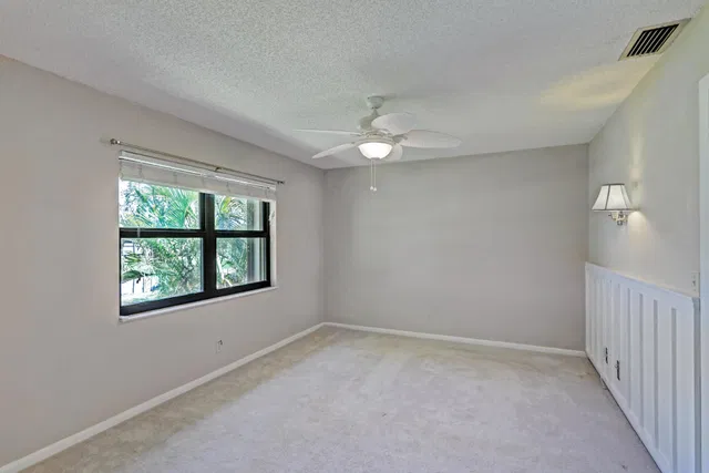  Unit 212d photo 9
