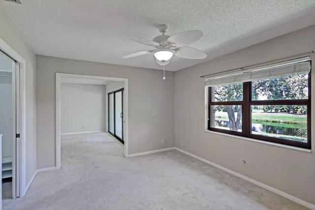 Unit 212d photo 10