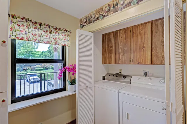  Unit 212d photo 19