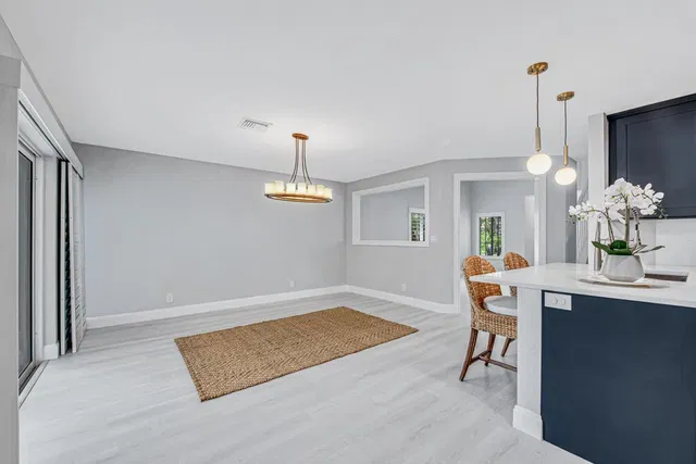 Residence photo 18