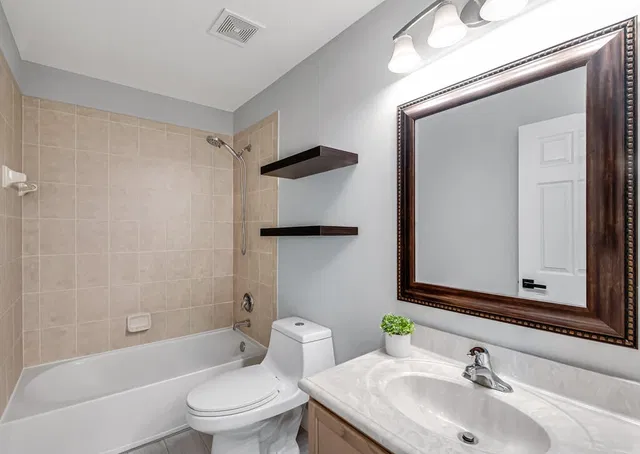 Residence photo 53
