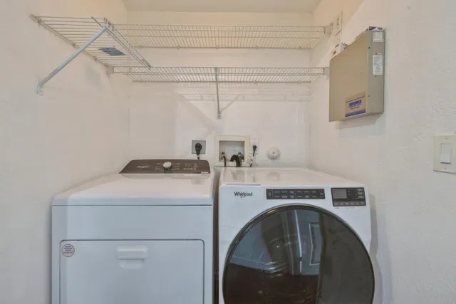 Residence photo 11