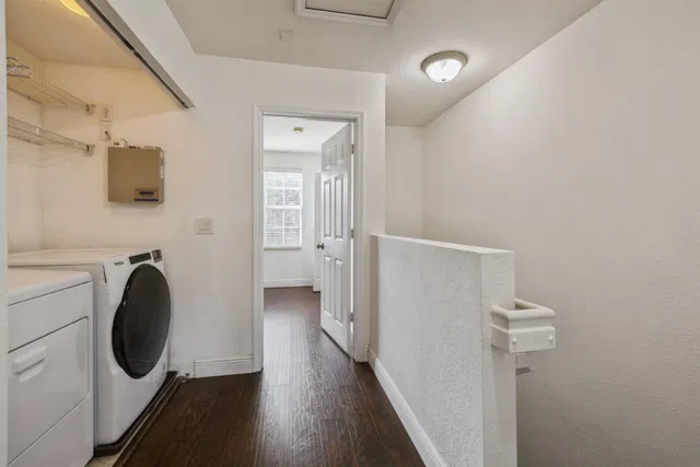 Residence photo 12