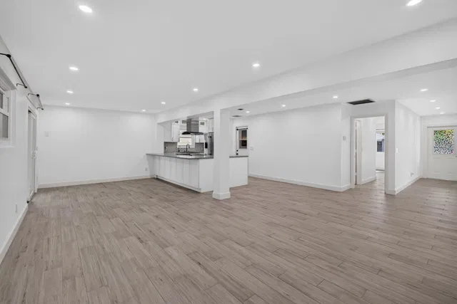 Residence photo 9