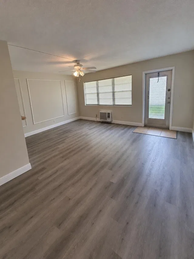 Residence photo 2