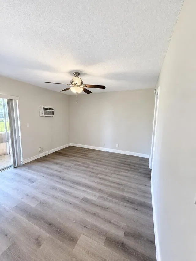 Residence photo 24
