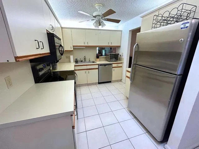  Residence photo 6