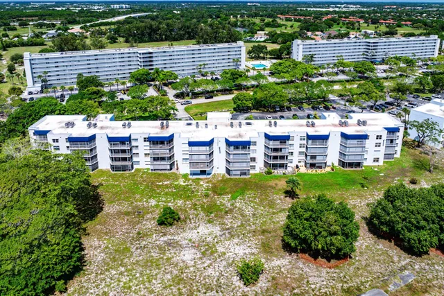 Unit 339 photo 30