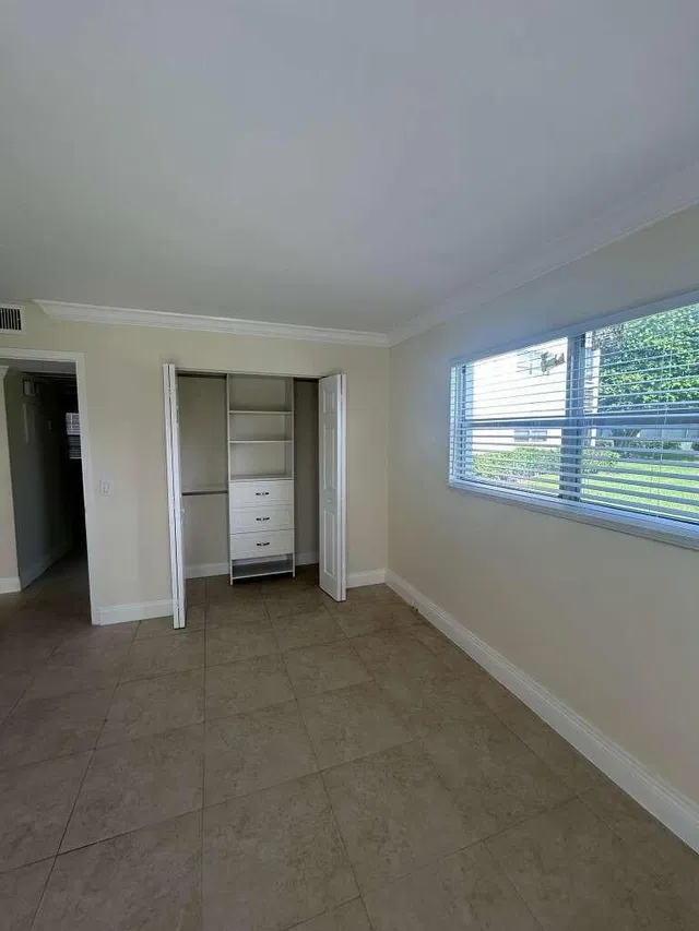  Residence photo 5