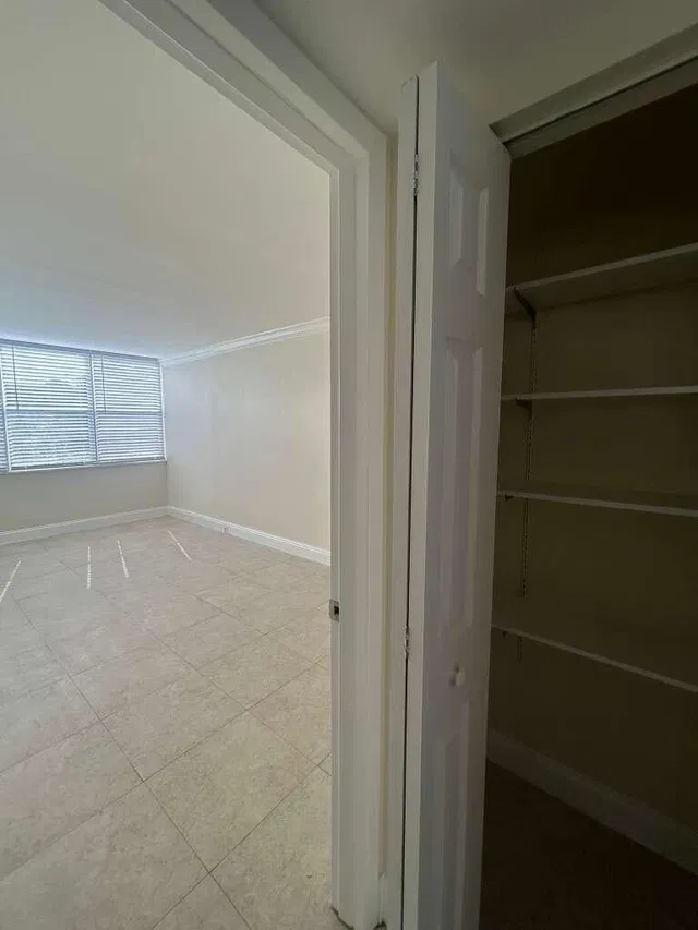 Residence photo 11
