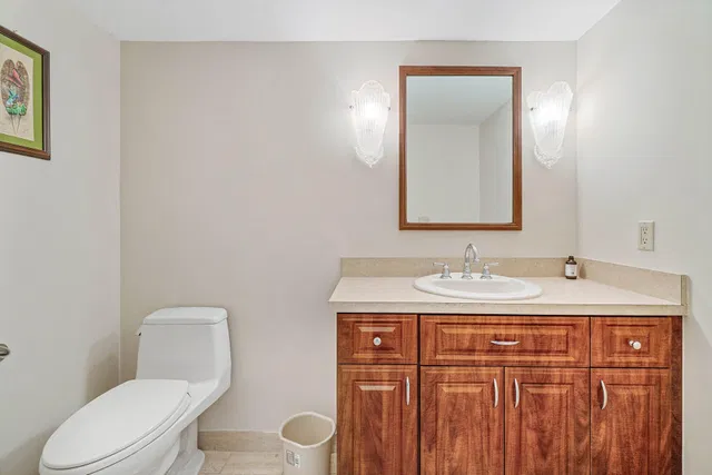 Unit 401 photo 22