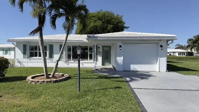 Residence photo 3