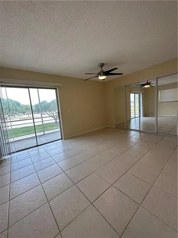 Residence photo 6