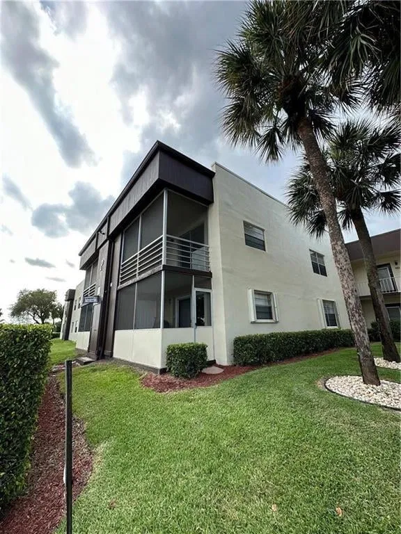 Residence photo 12