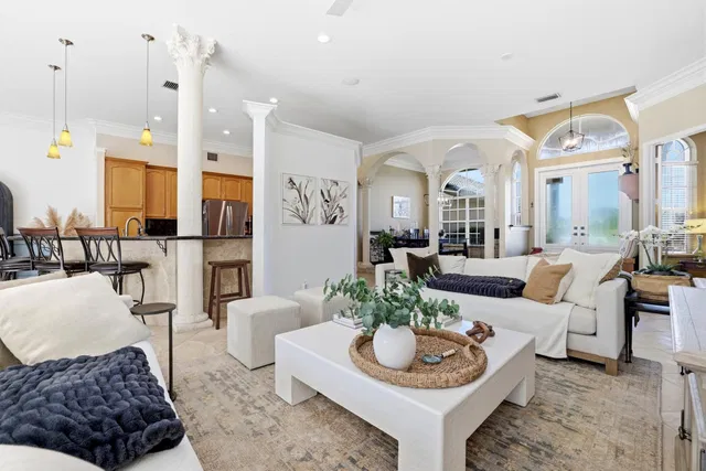 Residence photo 5