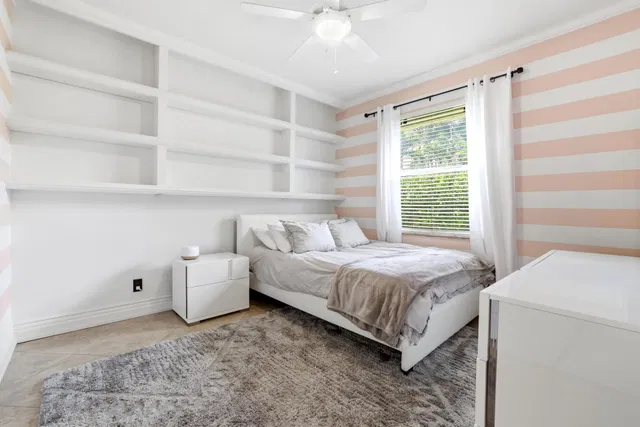 Residence photo 19
