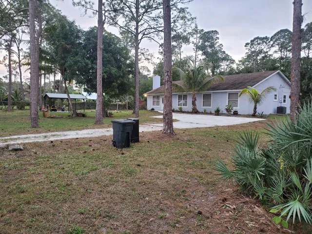Residence photo 2