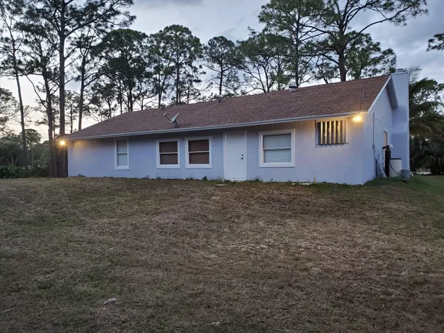 Residence photo 3