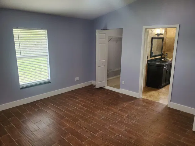 Residence photo 17