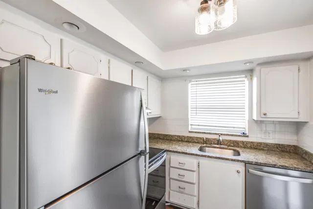 Unit 210 photo 3
