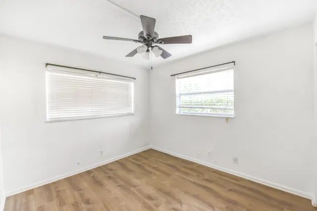 Unit 210 photo 8