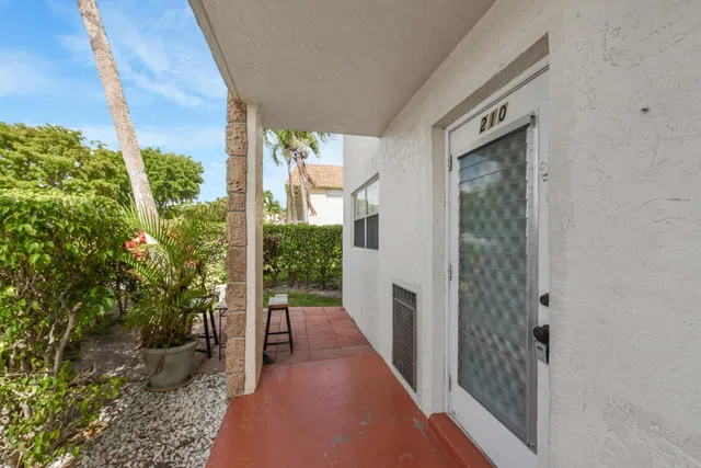 Unit 210 photo 14