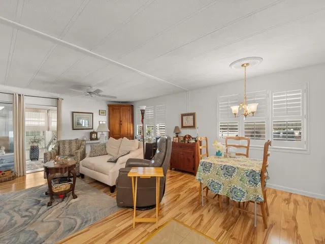 Residence photo 7
