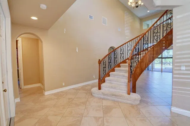 Residence photo 3