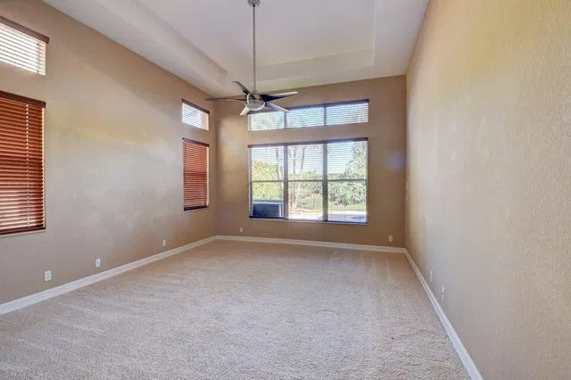 Residence photo 8