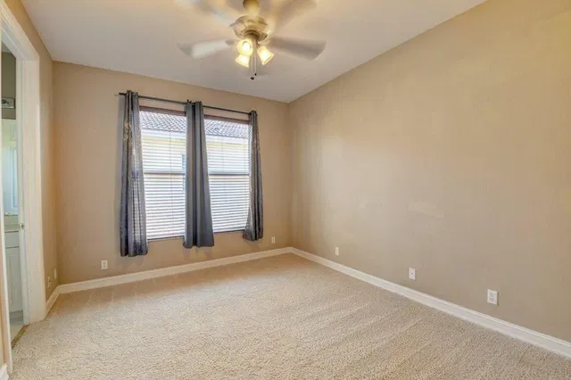 Residence photo 20