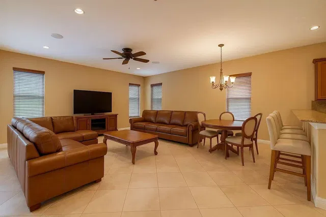 Residence photo 27