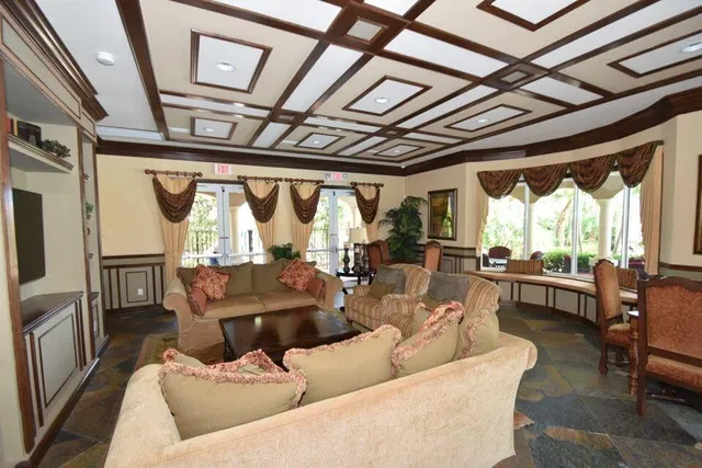 Residence photo 46