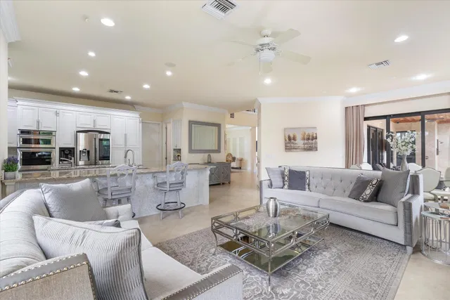 Residence photo 6