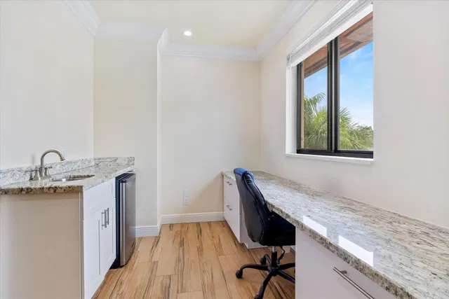 Residence photo 30