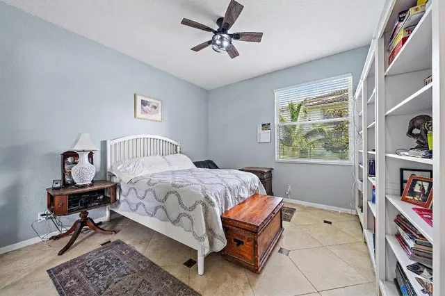 Residence photo 12