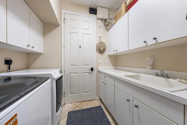 Residence photo 17