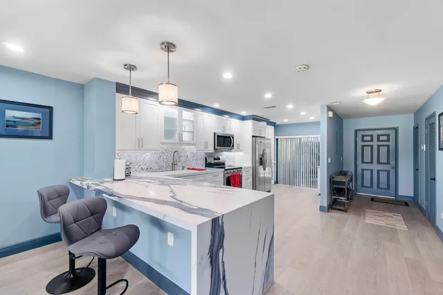 Unit 29B photo 8