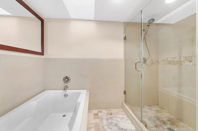 Unit 29B photo 24
